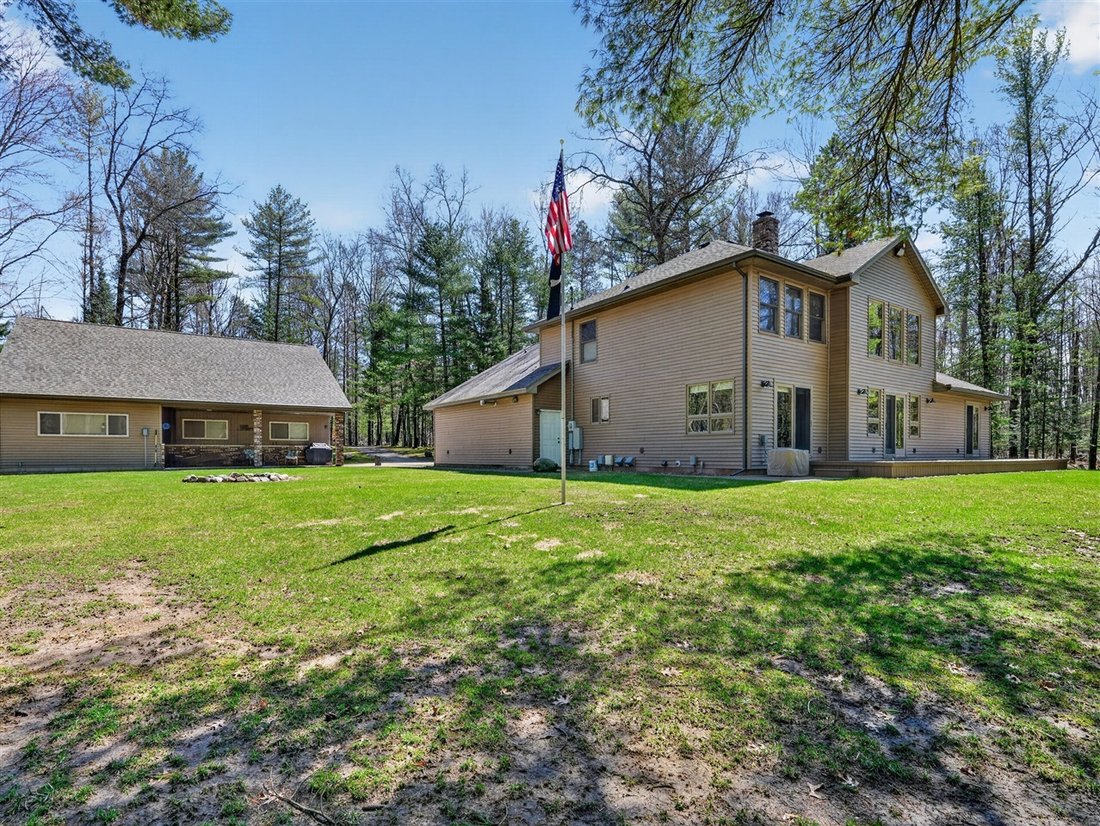 House in Sterling, Michigan, United States 4 - 18308096