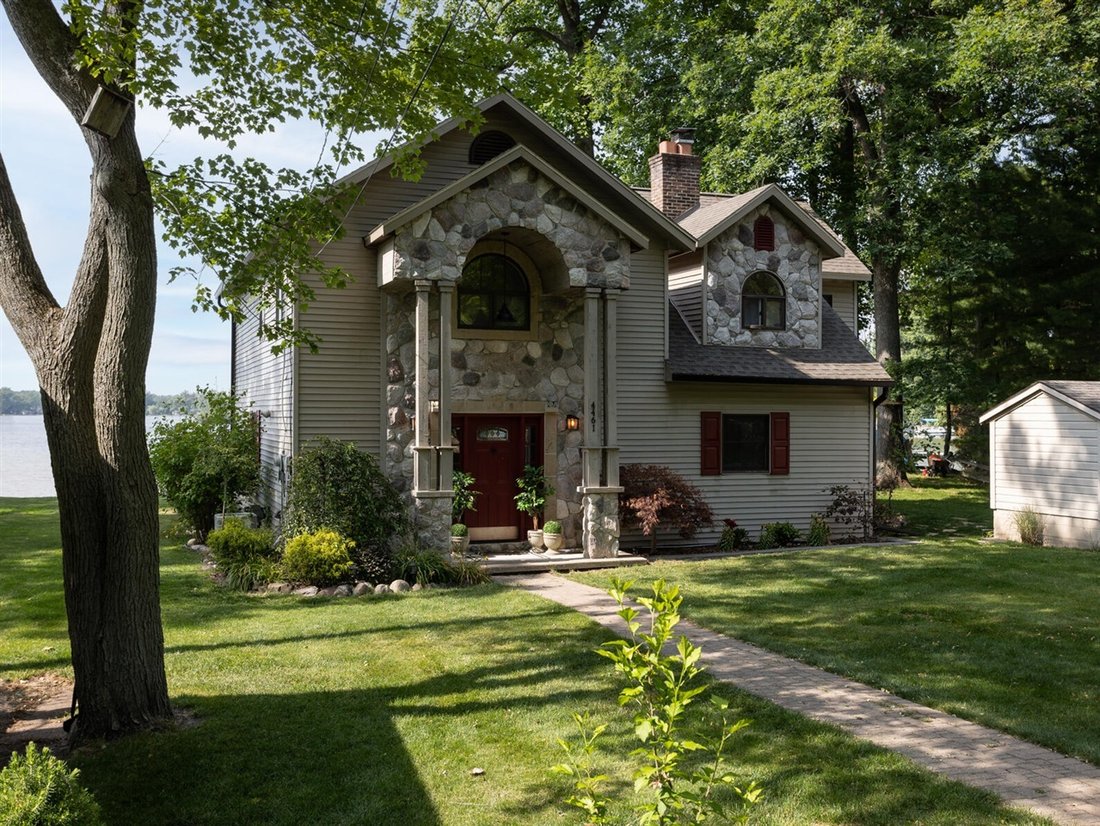 House in Township of Hamburg, Michigan, United States 2 - 18307955