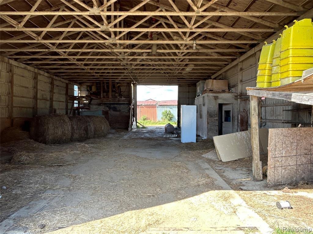 House in Almont, Michigan, United States 4 - 18309952