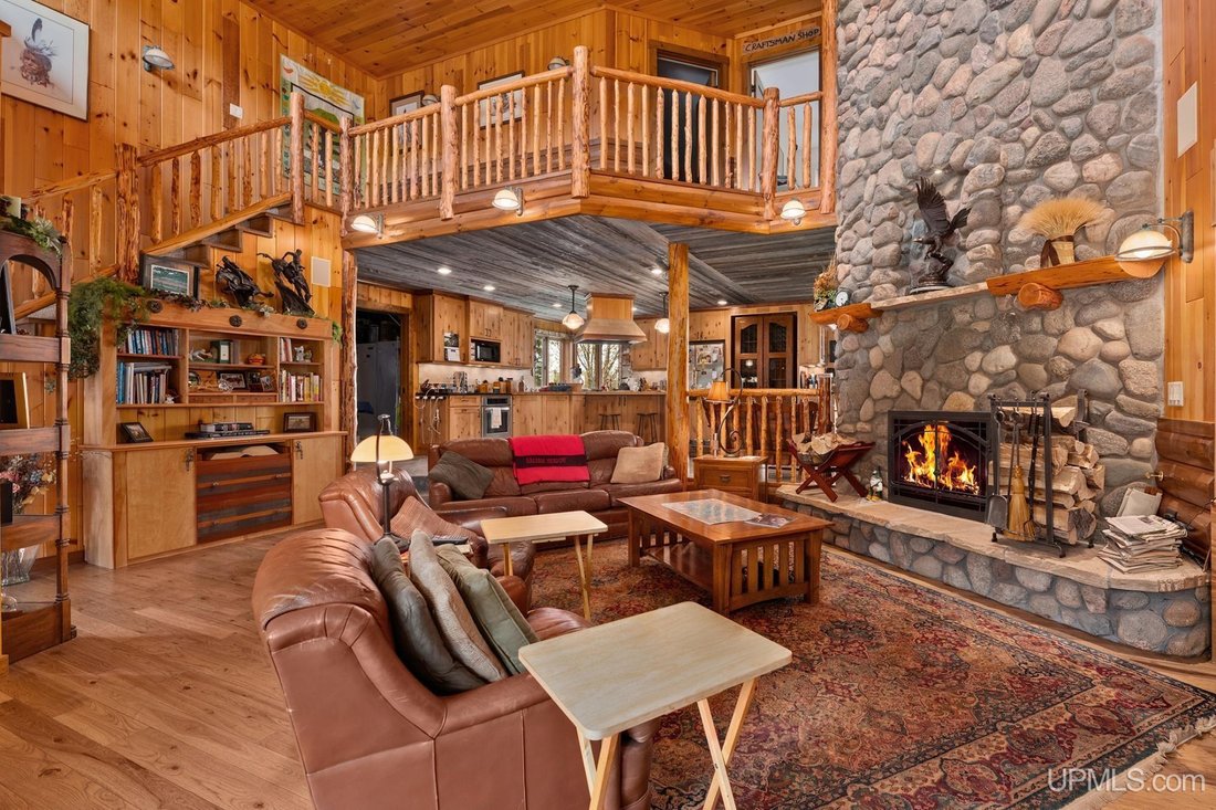 House in Watersmeet, Wisconsin, United States 4 - 18309733
