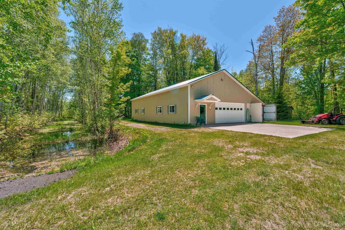 House in Germfask, Michigan, United States 5 - 18309880
