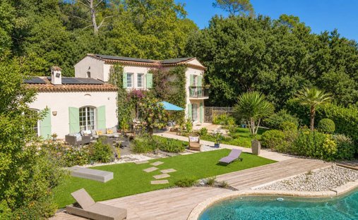 Villa in Nord, Roquefort-les-Pins, France 1