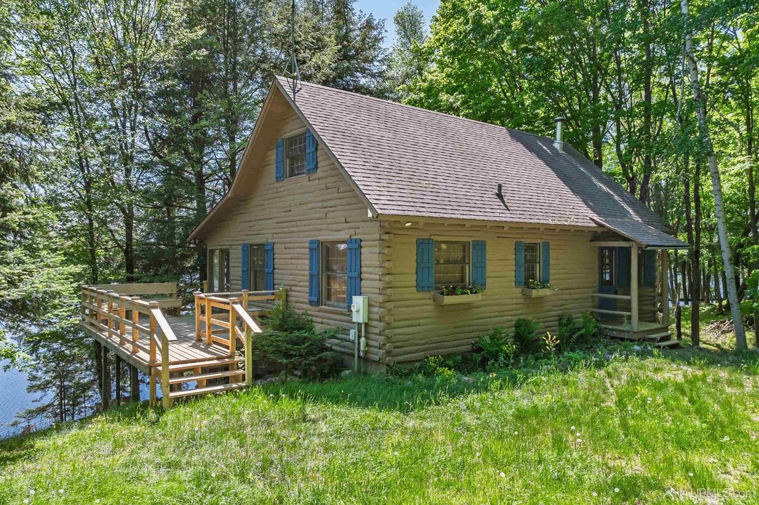 House in Watersmeet, Wisconsin, United States 2 - 18309448