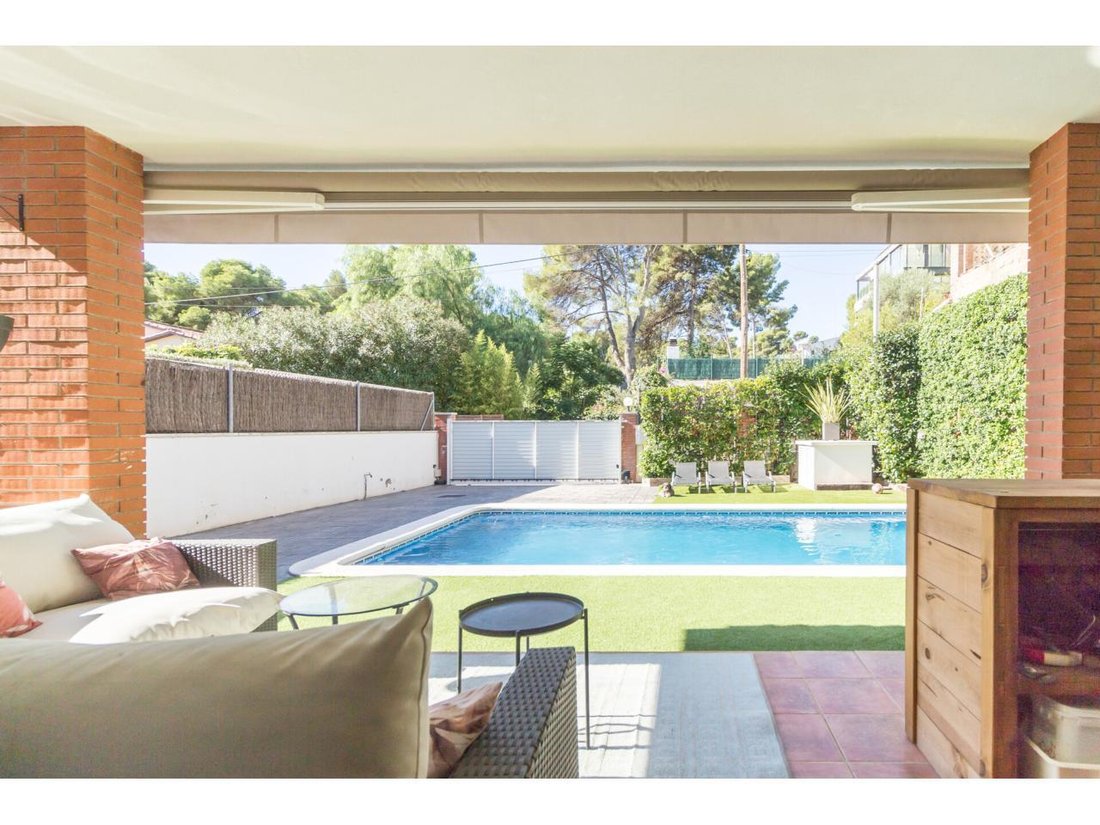 Chalet in Castelldefels, Catalonia, Spain 2 - 18312264