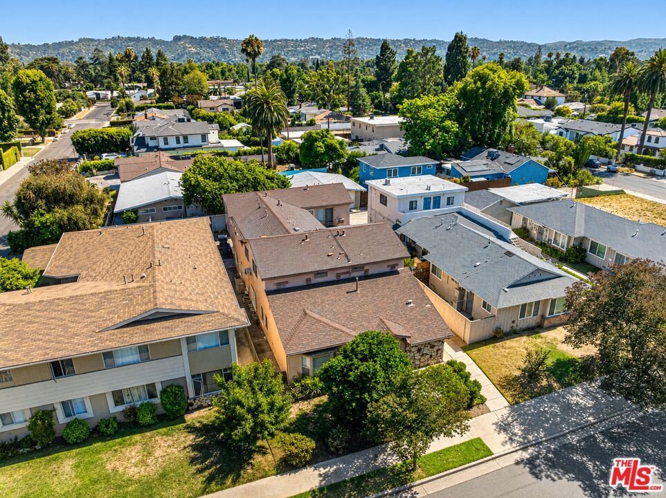 Los Angeles, California, United States 4 - 18312358