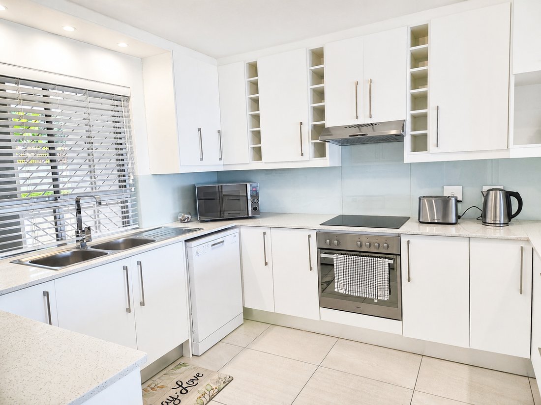 Apartment in Bothasig, Cape Town, South Africa 4 - 18310902