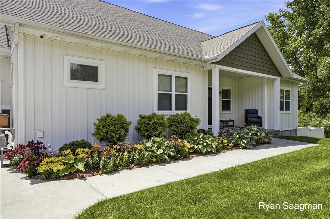 House in Cascade, Michigan, United States 4 - 18310005