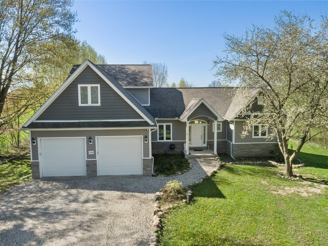 House in Fowlerville, Michigan, United States 1 - 18308410