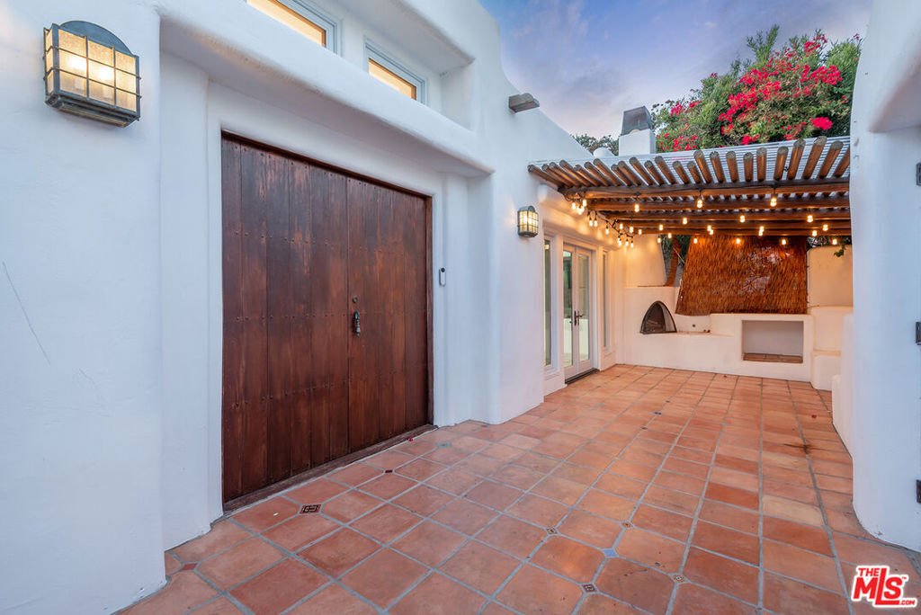 House in Los Angeles, California, United States 3 - 18312328