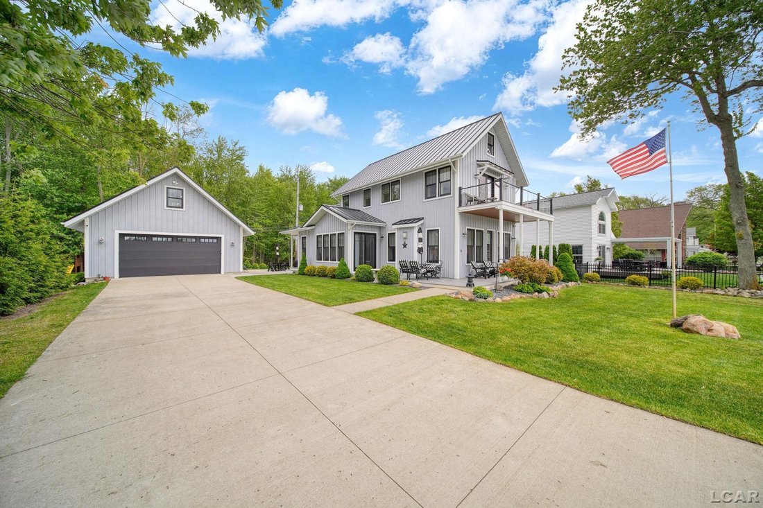 House in Manitou Beach-Devils Lake, Michigan, United States 3 - 18308947