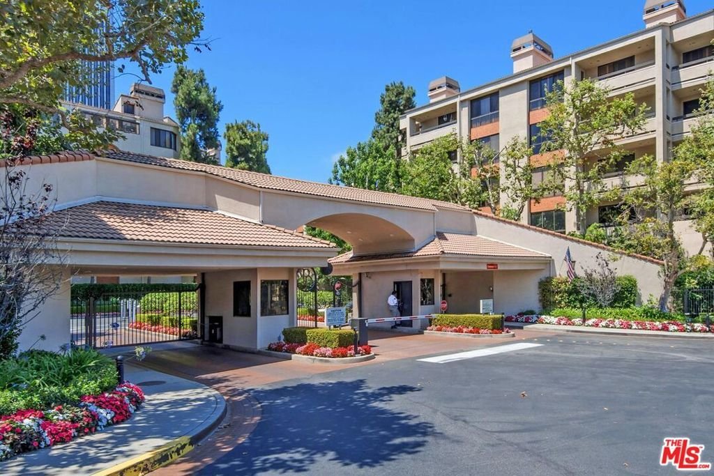 Condo in Los Angeles, California, United States 1 - 18312306
