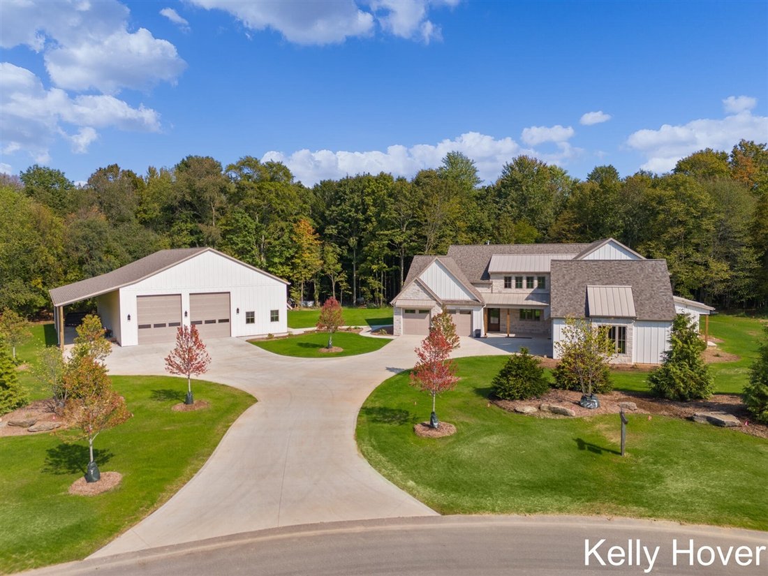 House in Dorr, Michigan, United States 1 - 18309379
