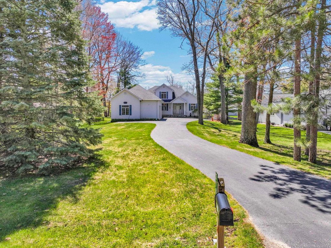 House in Roscommon Township, Michigan, United States 4 - 18309794