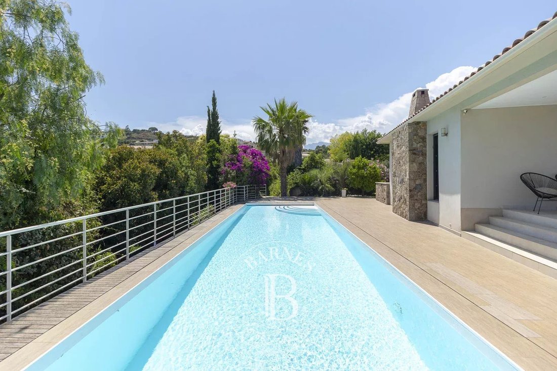 Villa en Sari-Solenzara, Córcega, Francia 3 - 18310690