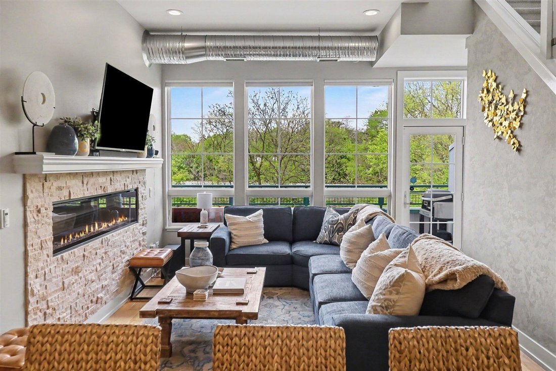 Condo in Ann Arbor, Michigan, United States 5 - 18309128
