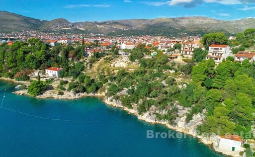 Land in Okrug Gornji, Split-Dalmatia County, Croatia 1