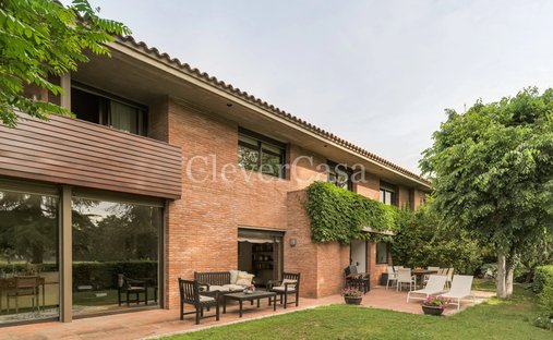 Villa in Sant Cugat del Valles, Catalonia, Spain 1