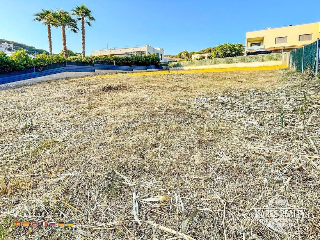 Land in Sant Pol de Mar, Catalonia, Spain 5 - 18311808