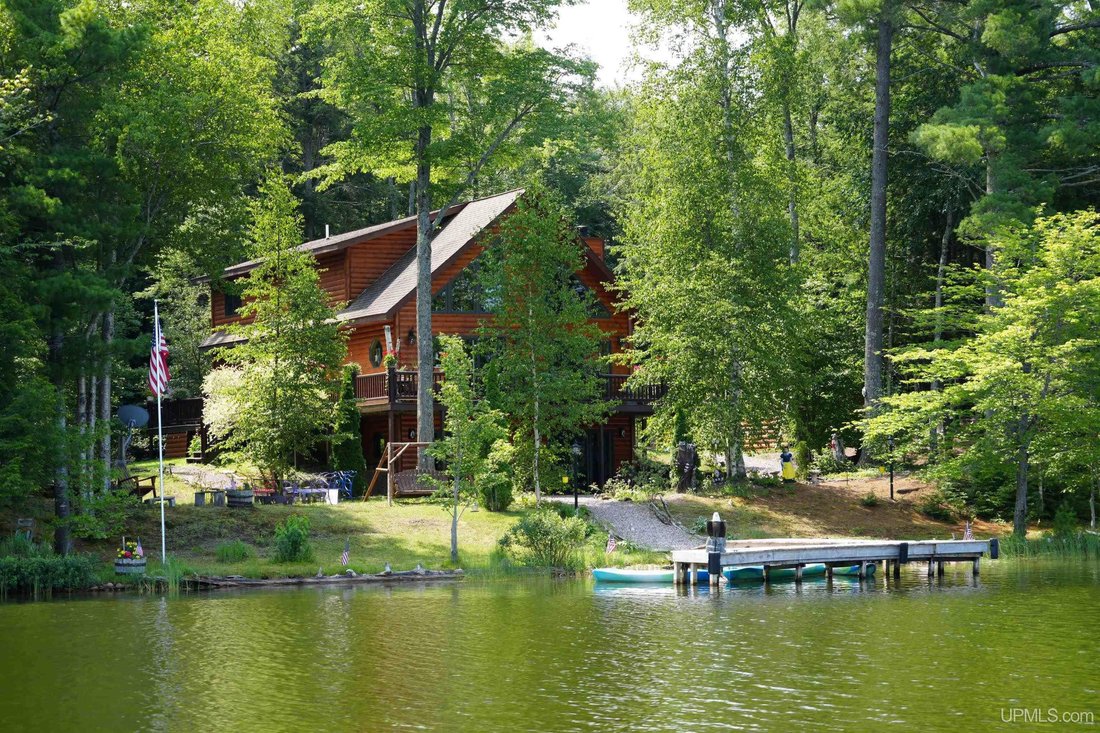 House in Munising, Michigan, United States 1 - 18309193