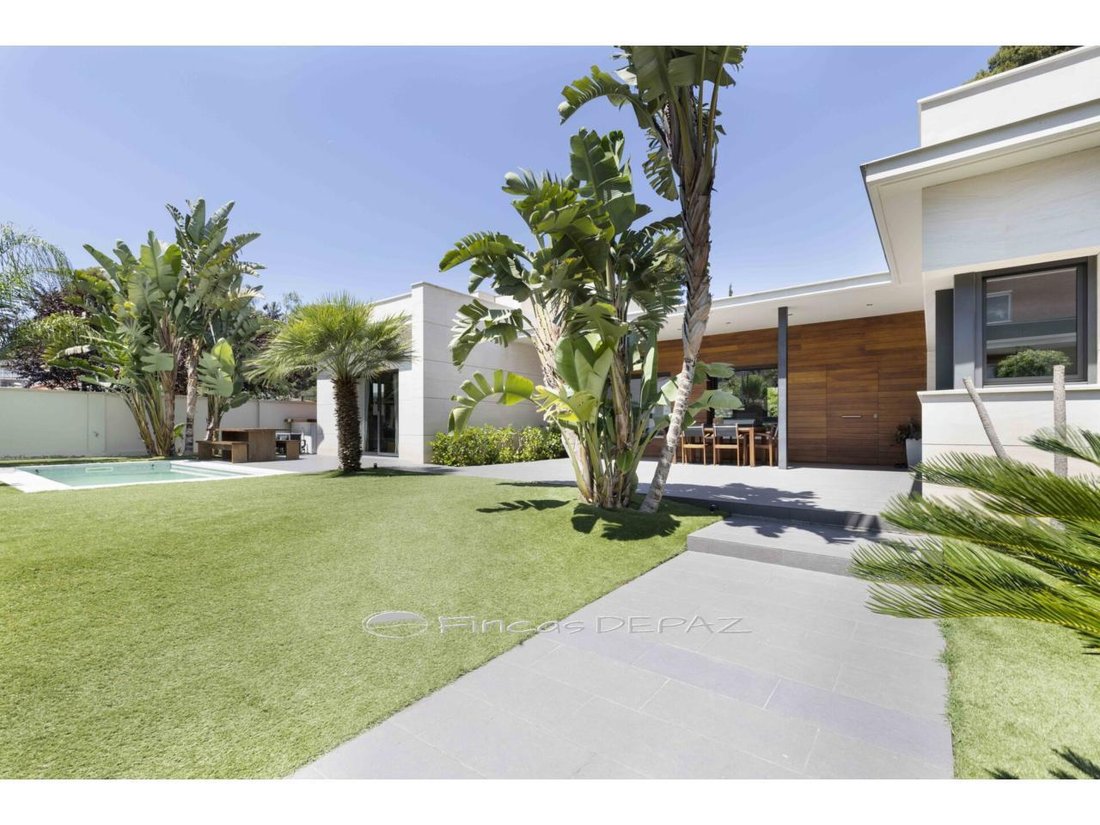 Chalet a Castelldefels, Catalogna, Spagna 2 - 18312339