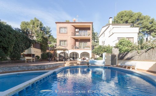 Chalet a Castelldefels, Catalogna, Spagna 1