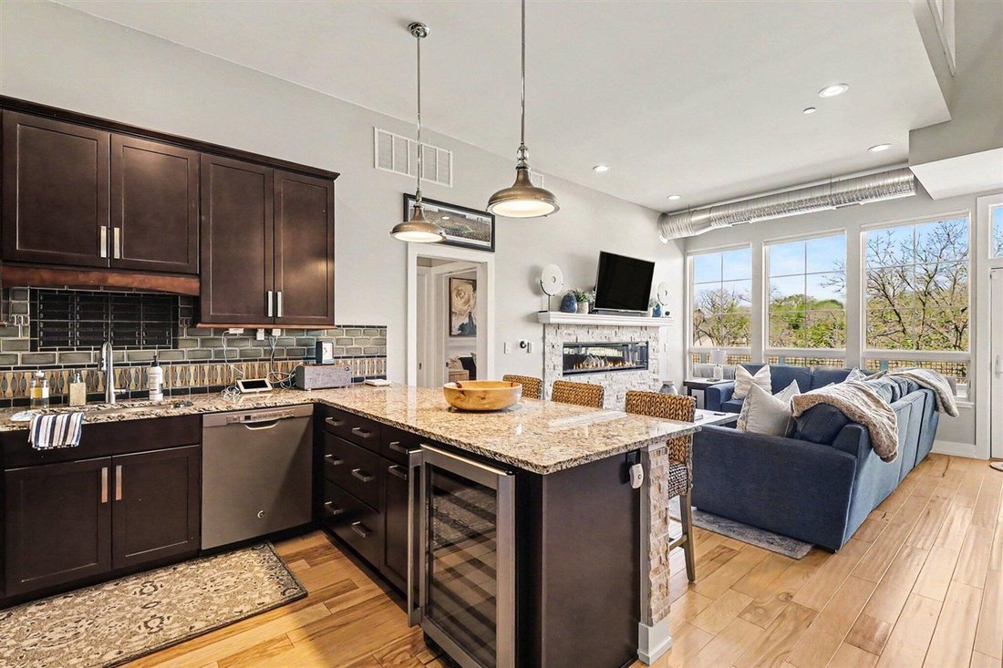 Condo in Ann Arbor, Michigan, United States 4 - 18309128