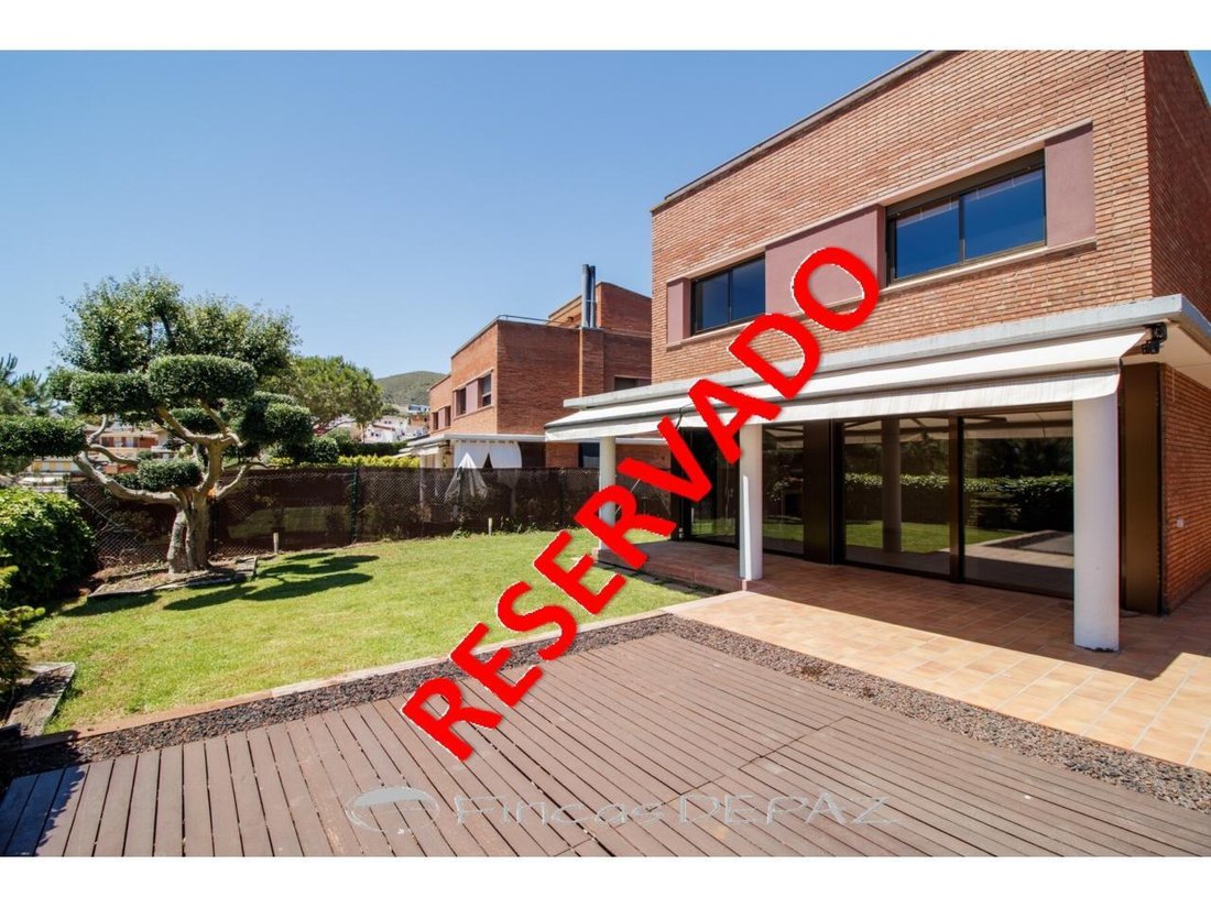 Chalet in Castelldefels, Catalonia, Spain 1 - 18312403