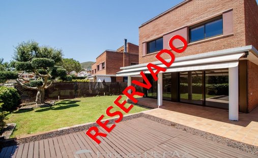 Chalet a Castelldefels, Catalogna, Spagna 1