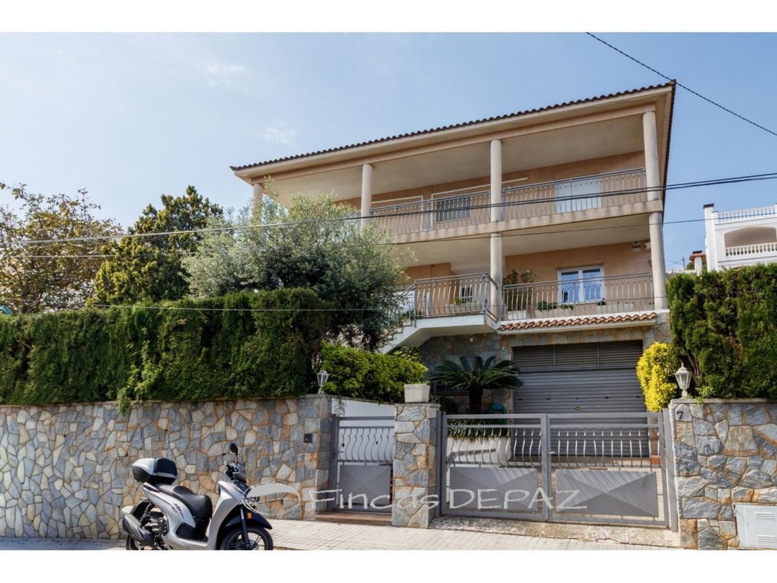 Chalet in Castelldefels, Catalonia, Spain 1 - 18312027