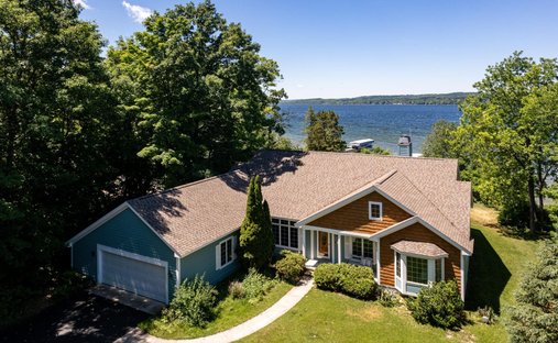 House in Garfield Township, Michigan, United States 1