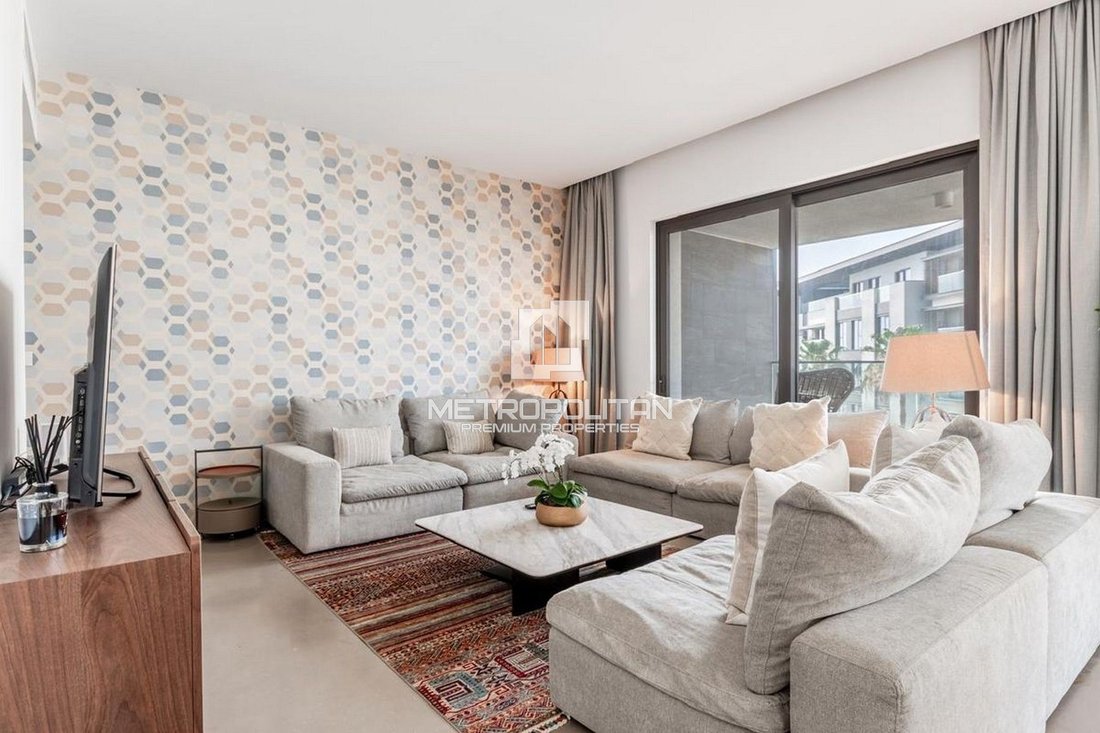 Apartment in Jumeirah, Dubai, United Arab Emirates 2 - 18310193