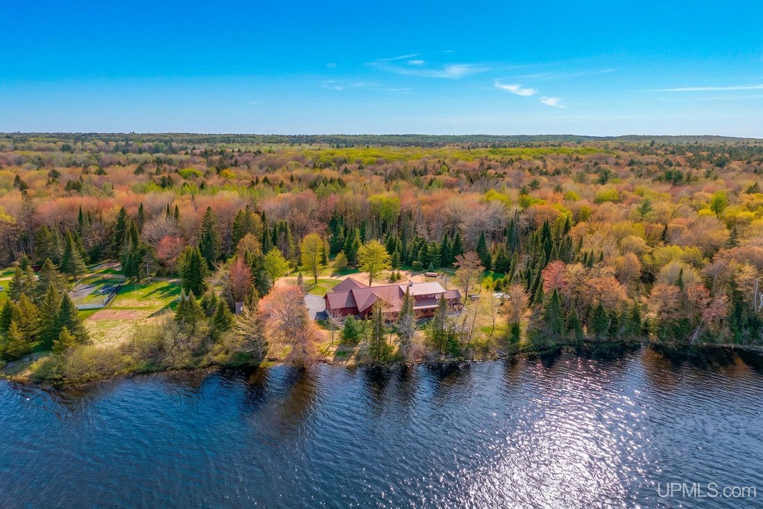 House in Watersmeet, Wisconsin, United States 2 - 18309733