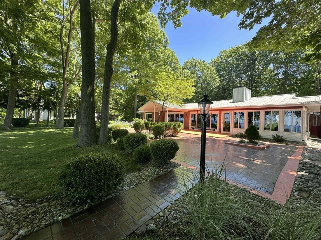 House in Benton Harbor, Michigan, United States 4 - 18310032