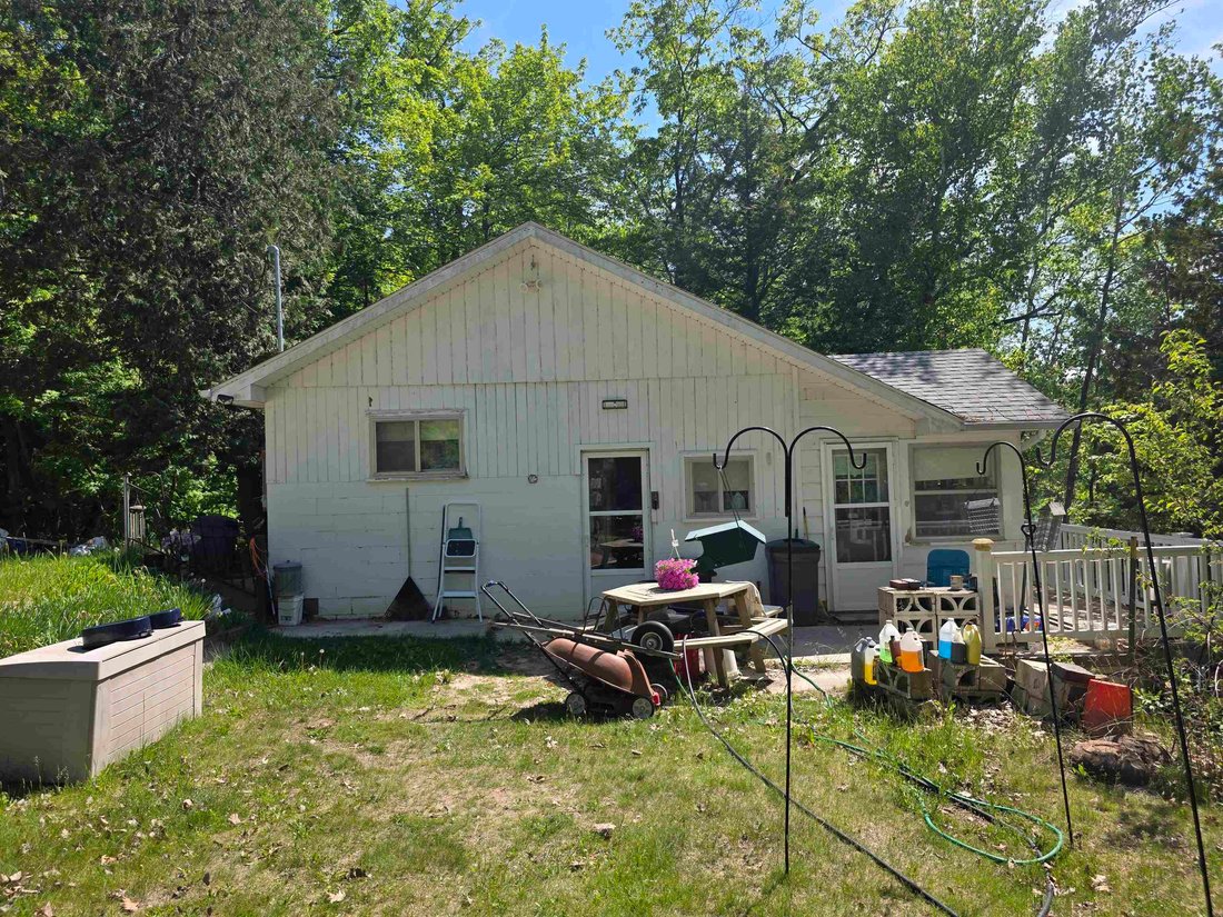 House in Hale, Michigan, United States 2 - 18308124