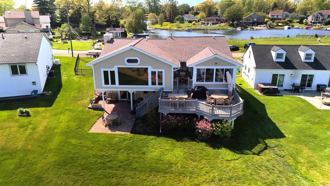 House in White Lake charter Township, Michigan, United States 4 - 18309160