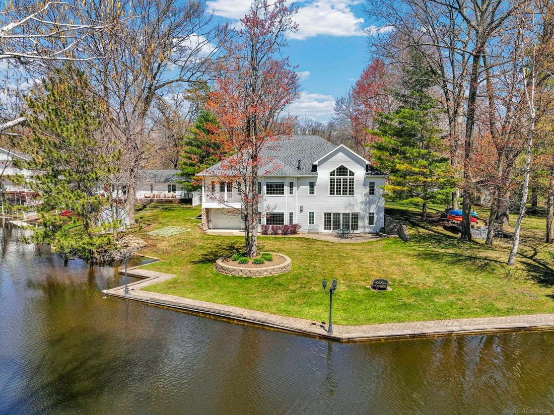 House in Roscommon Township, Michigan, United States 5 - 18309794