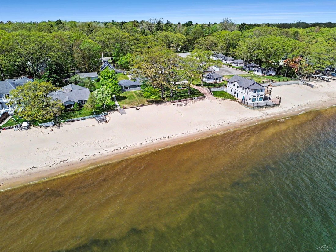 House in Tawas City, Michigan, United States 4 - 18308594