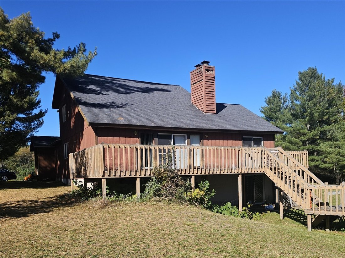 House in East Jordan, Michigan, United States 2 - 18308040