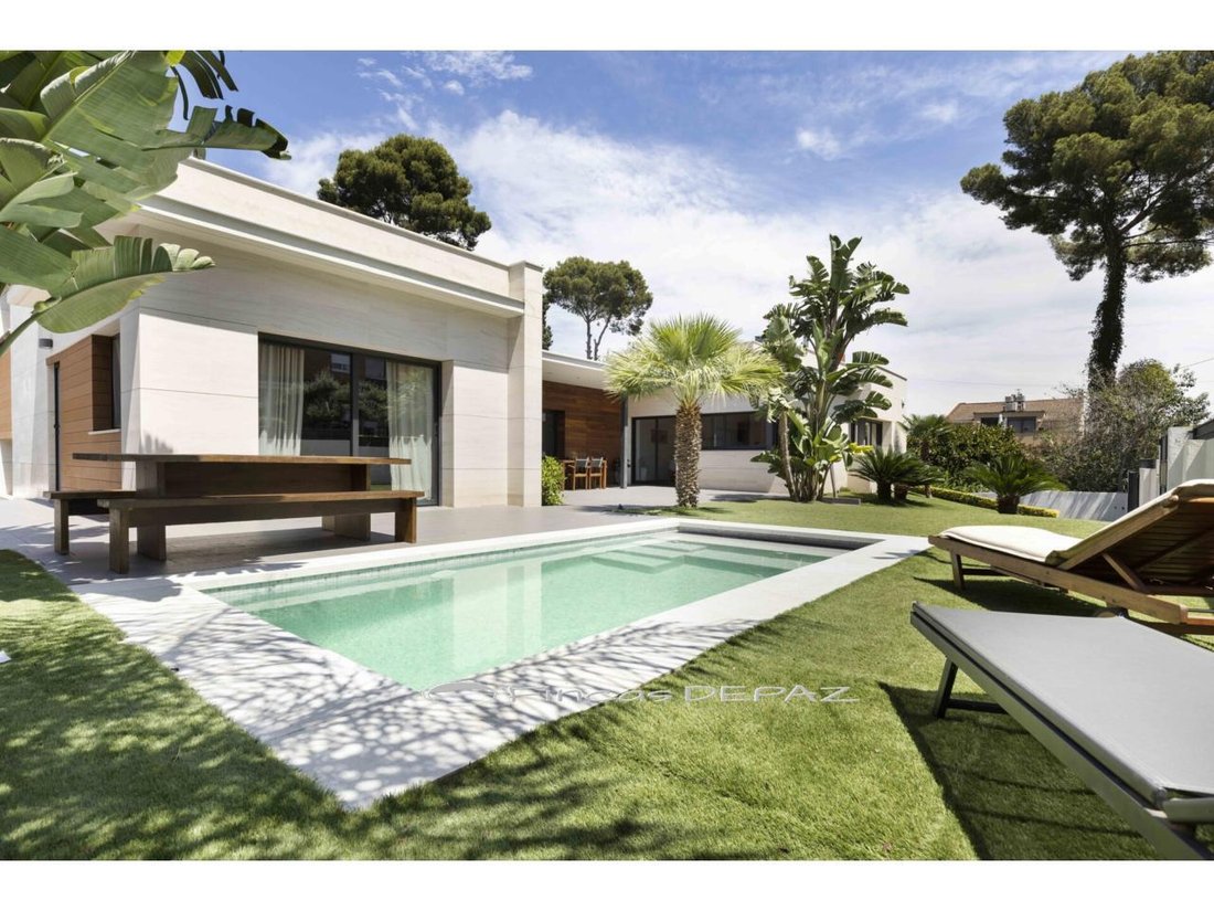 Chalet a Castelldefels, Catalogna, Spagna 1 - 18312339