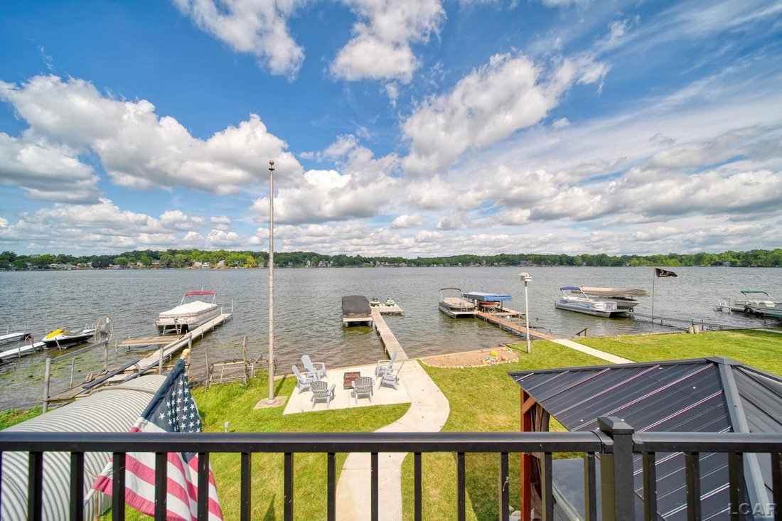 House in Manitou Beach-Devils Lake, Michigan, United States 1 - 18308761