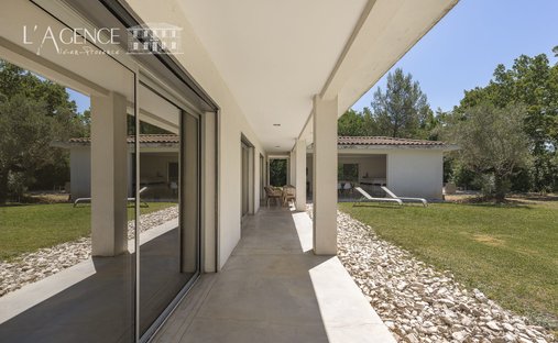 House in Le Tholonet, Provence-Alpes-Côte d'Azur, France 1