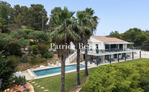 Villa in Bandol, Provence-Alpes-Côte d'Azur, France 1