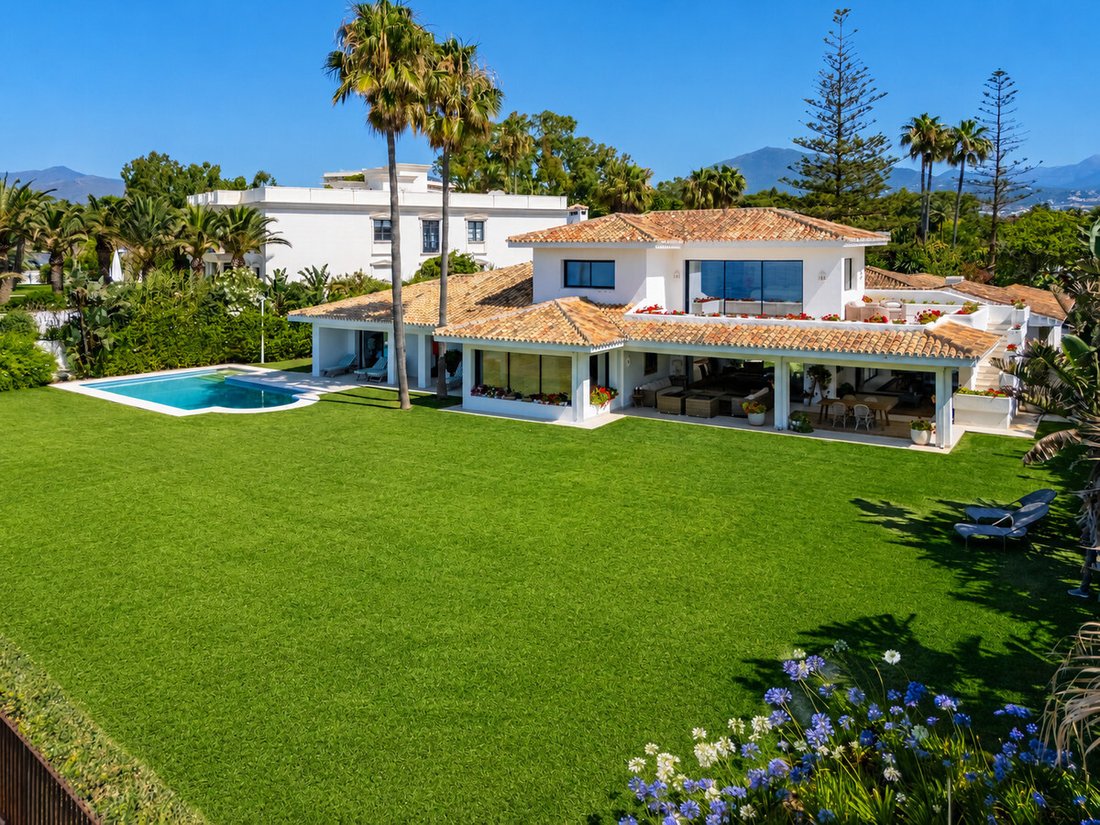 Villa in Guadalmina Baja, San Pedro de Alcantara, Spain 2 - 18248069