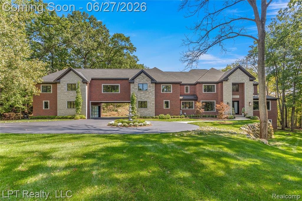 House in Pontiac, Michigan, United States 1 - 18307836