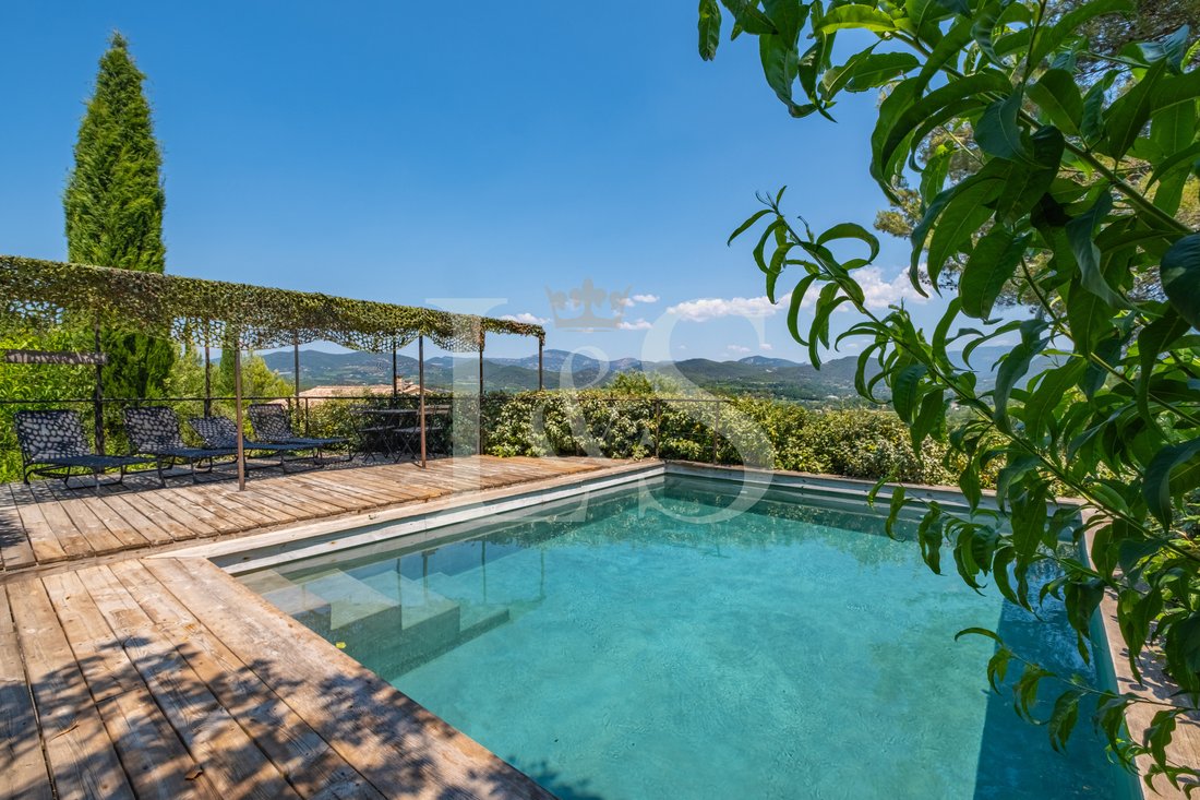 Villa in Entrechaux, Provence-Alpes-Côte d'Azur, France 2 - 18316475