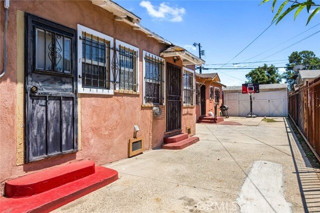 Los Angeles, California, United States 5 - 18310719