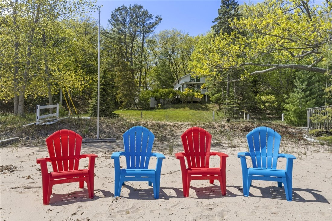 House in Onekama, Michigan, United States 4 - 18308330