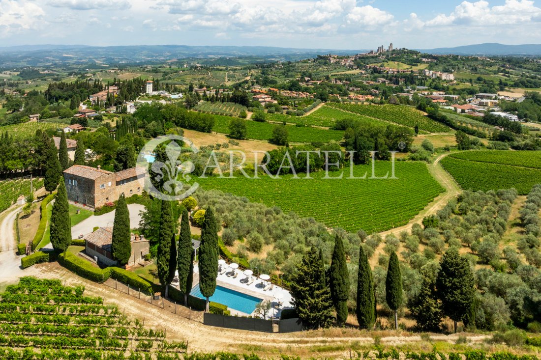 Villa in San Gimignano, Tuscany, Italy 1 - 18312942