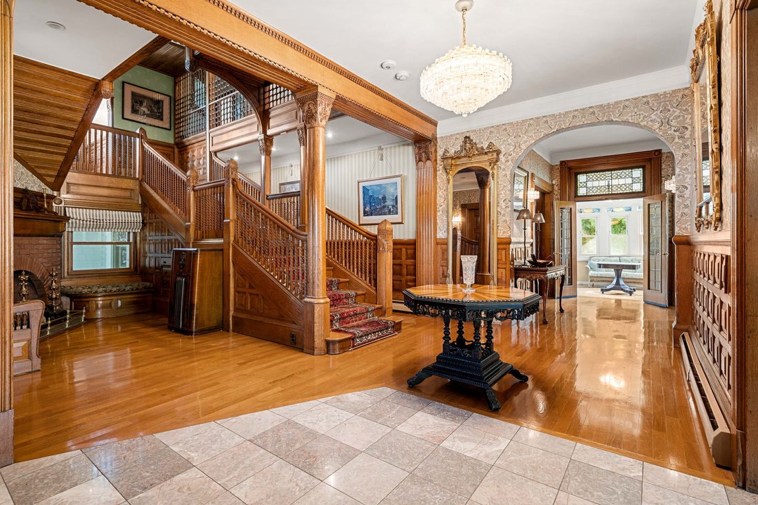House in Lowell, Massachusetts, United States 4 - 18314136