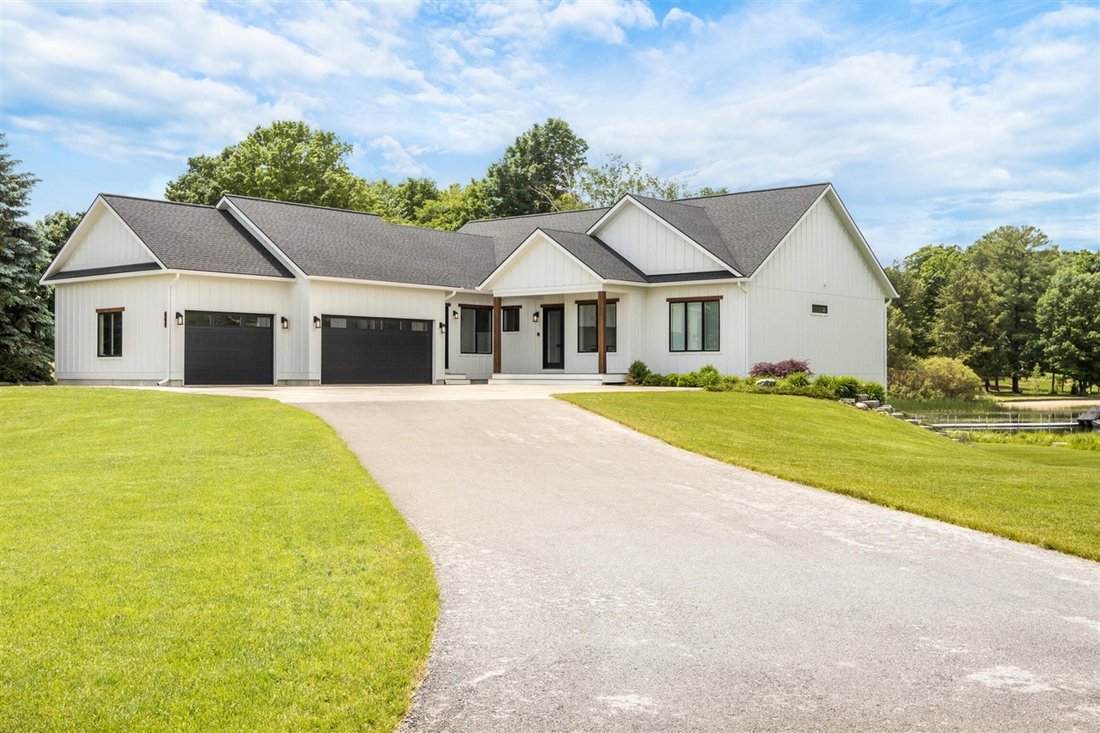 House in Traverse City, Michigan, United States 3 - 18307986